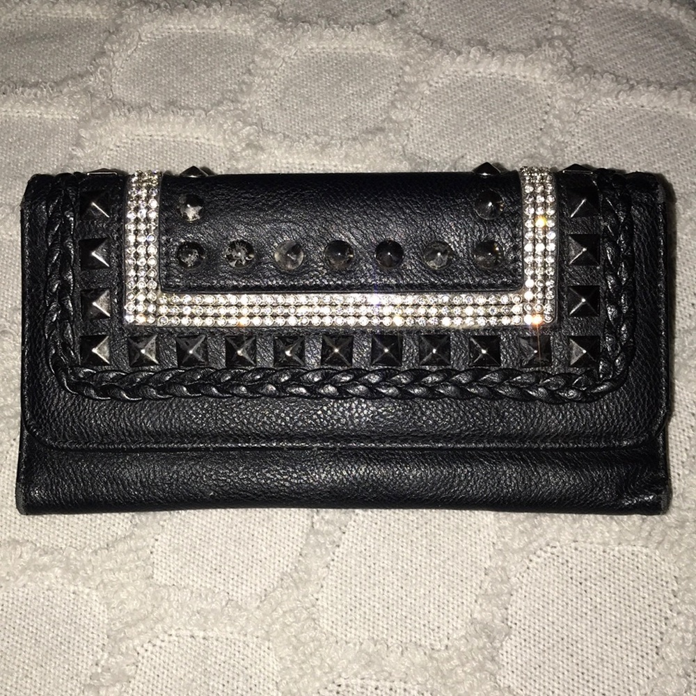 Maurices wallet